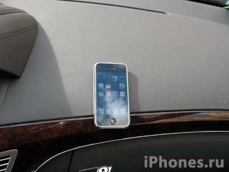iPhone в Mercedes-Benz