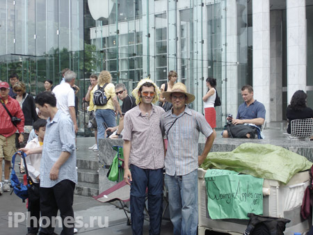Очередь за iPhone 3G