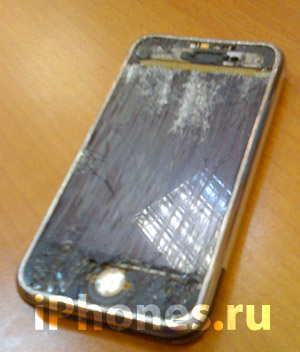 Поврежденный iPhone