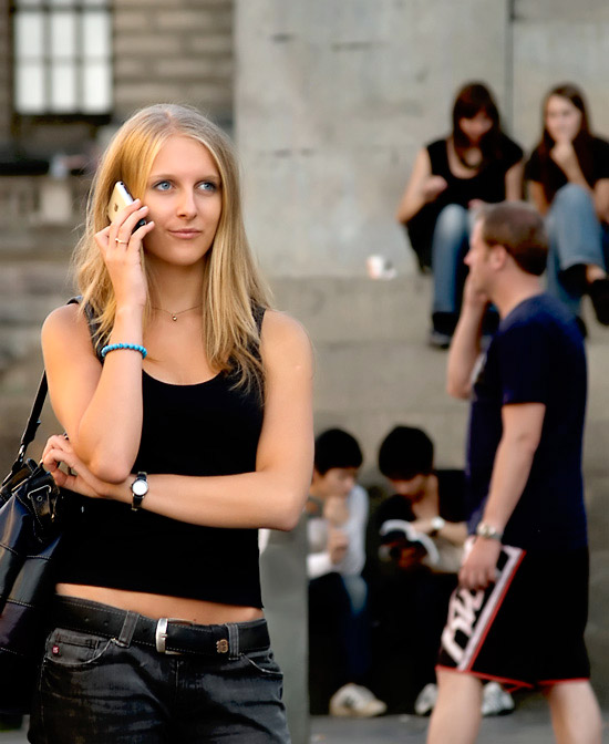 iphone girl in praga