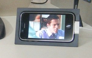 iphone_stand_0_01_cr