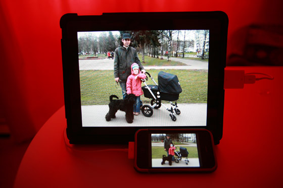 04-ipad-camera-connection-kit