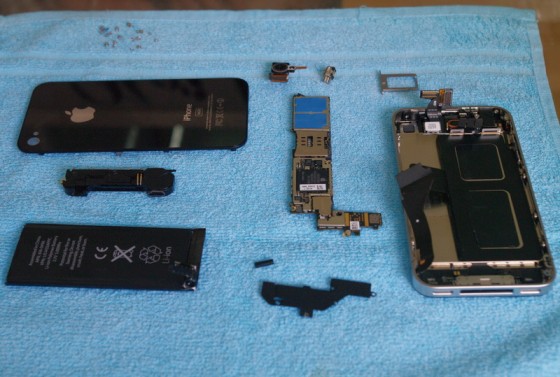 Внутренности iPhone 4G