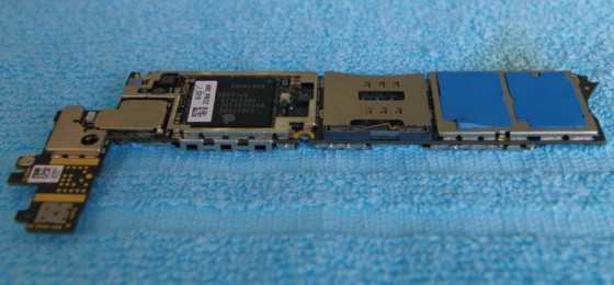 Внутренности iPhone 4G