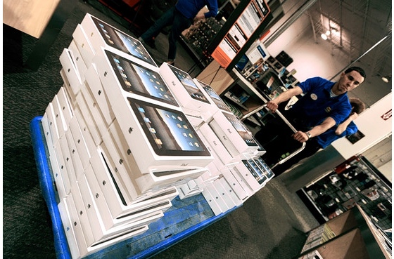01_BestBuy_iPads_2