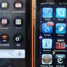 01_is03_vs_iphone-4_3