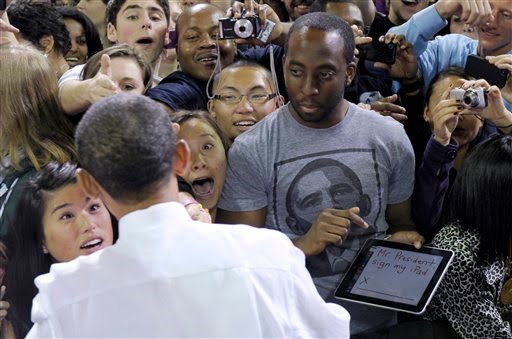ObamaSigningiPad