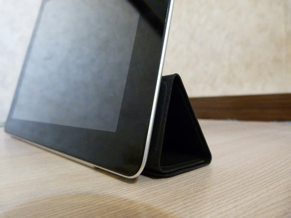 iPad 2 в стоячем положении