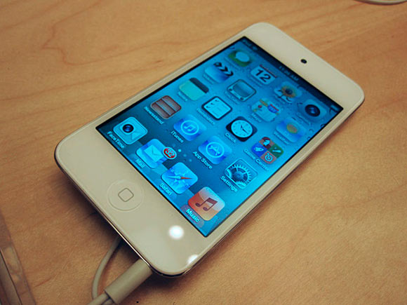 Белый iPod touch