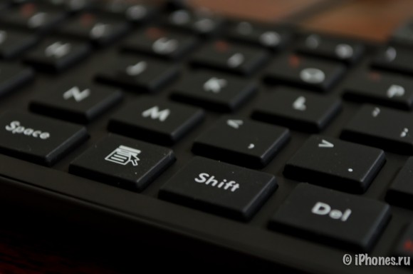 21-Foldable-BT-Keyboard