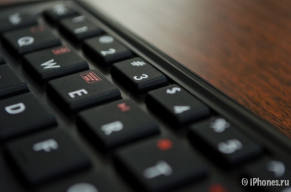 22-Foldable-BT-Keyboard
