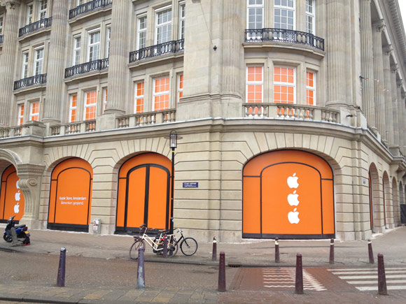 Apple Store в Амстердаме