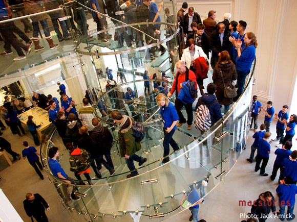 Apple Store в Амстердаме