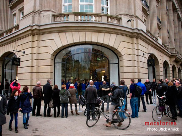 Apple Store в Амстердаме
