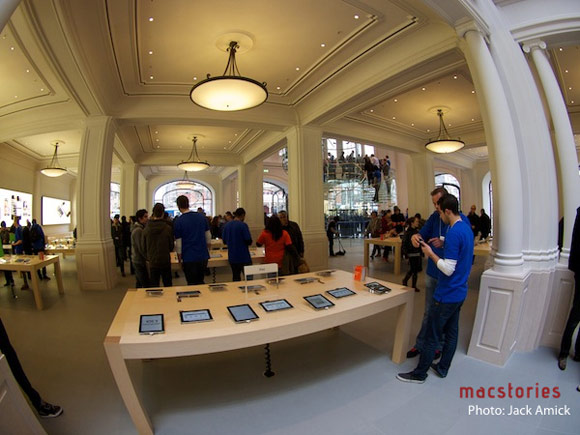 Apple Store в Амстердаме