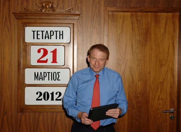 iPad помог Греции в реструктуризации долга