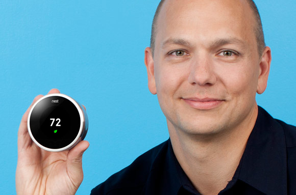 Nest в руке Тони Фаделла