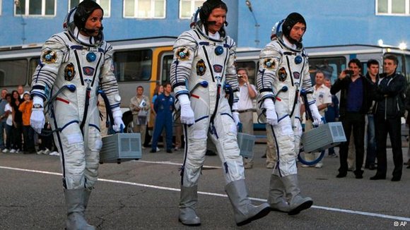 soyuz_departure_ipad_1