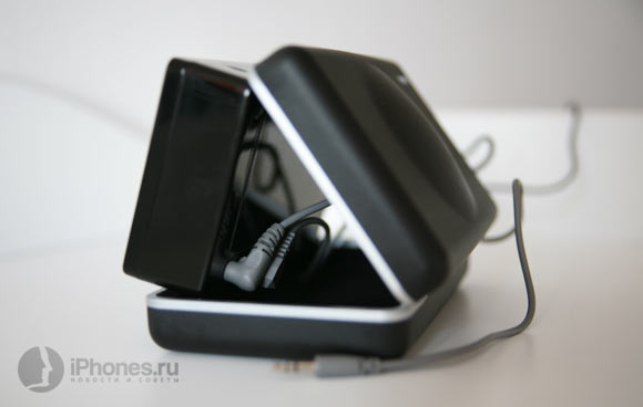geneva-sound-xs-ear
