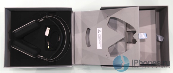Harman/Kardon Bluetooth Wireless Over-Ear Headphones Harman/Kardon Bluetooth Wireless Over-Ear Headphones