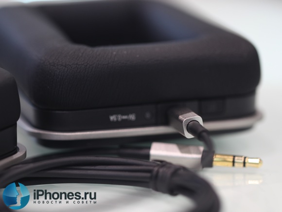 Harman/Kardon Bluetooth Wireless Over-Ear Headphones Harman/Kardon Bluetooth Wireless Over-Ear Headphones