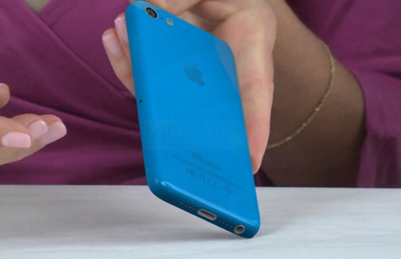 reuters-big-iphone4