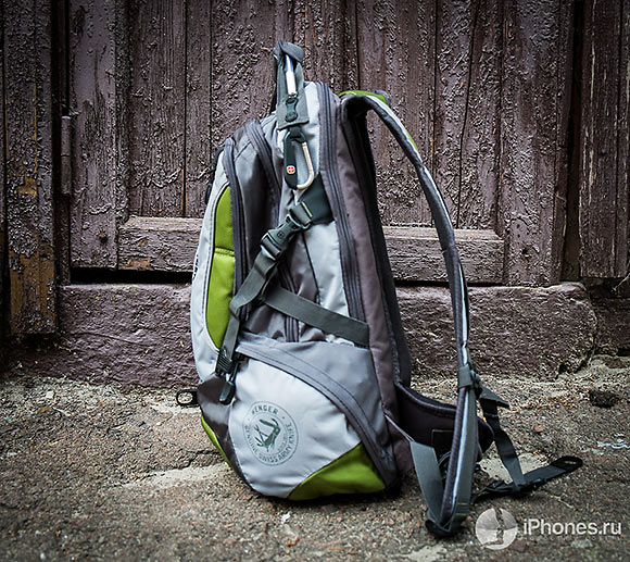 03-Wenger-Narrow-Daypack