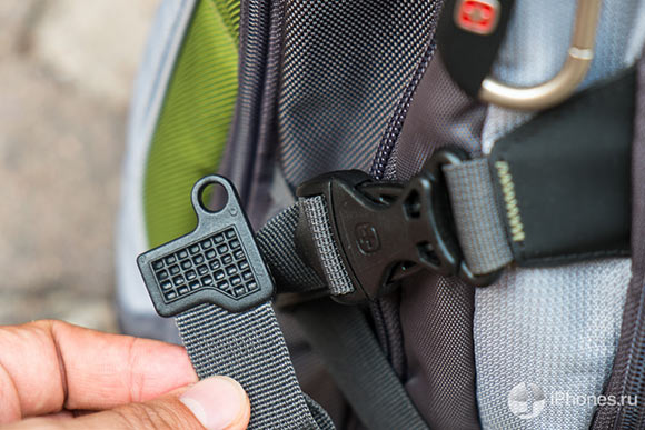 14-Wenger-Narrow-Daypack