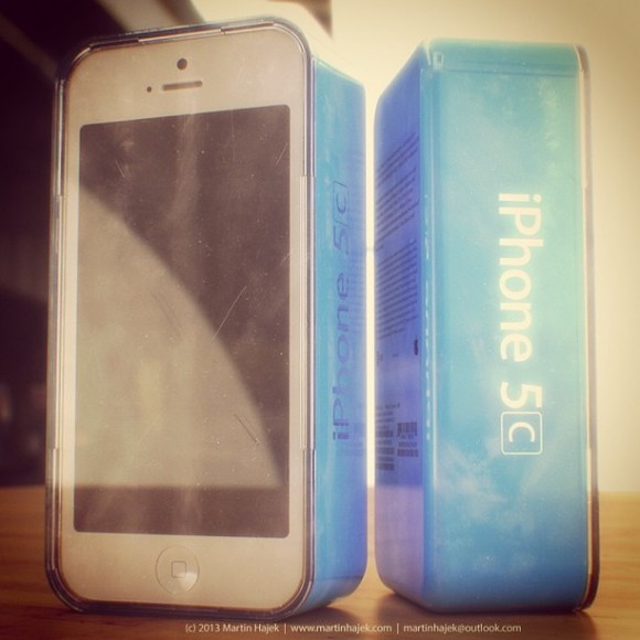 iphone5c-package-hajek1
