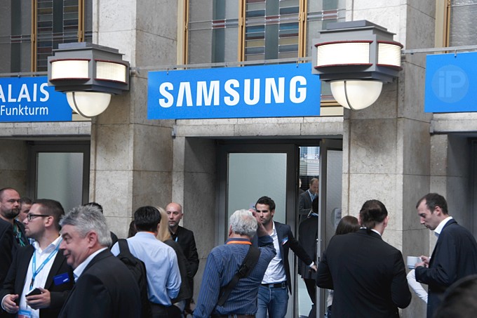 ifa-samsung-galaxynote-gear3