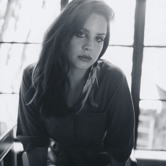 02-Lana-Del-Rey