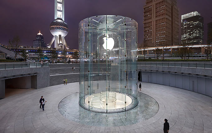 01-2-Apple-Glass-Store