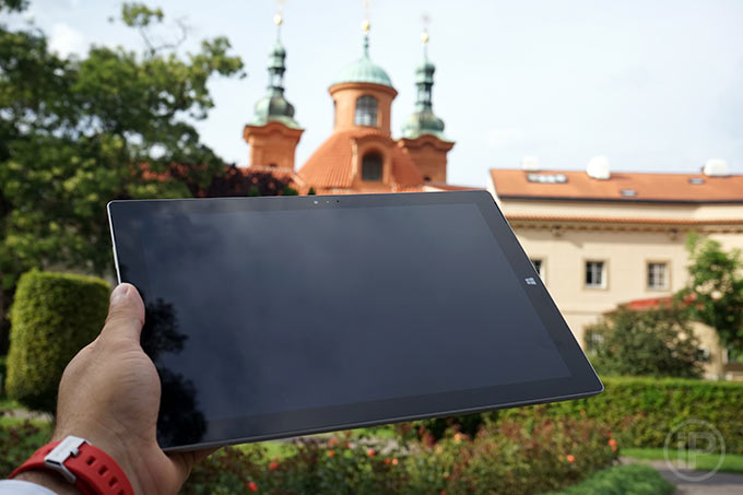 surface-in-hand
