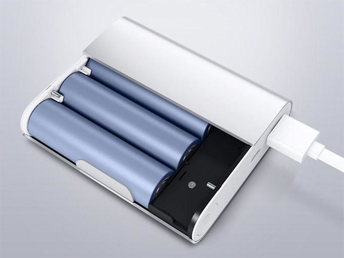04-Xiaomi-Power-Bank