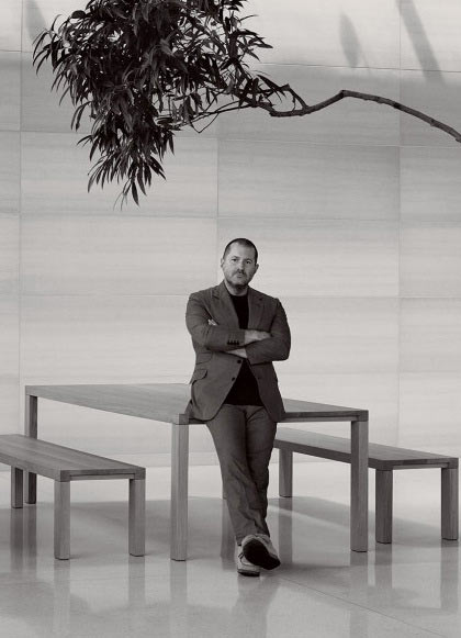 02-The-Man-Behind-the-Apple-Watch
