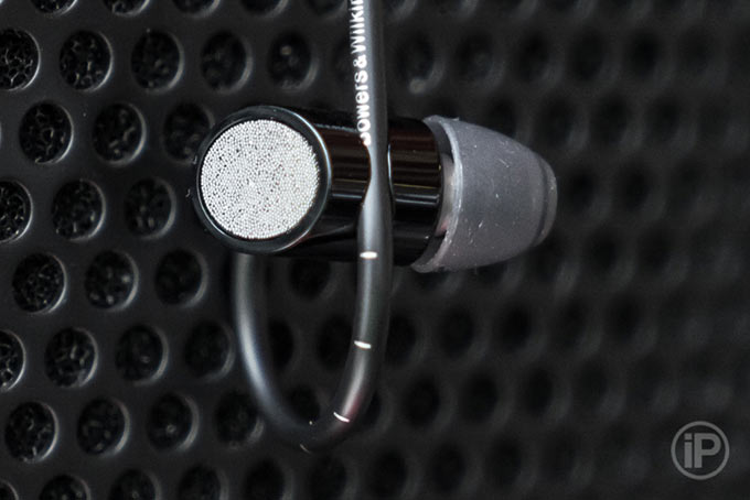 05-Bowers-Wilkins-C5-Series-2