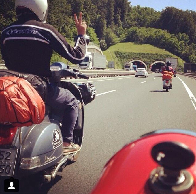 00027-vespa