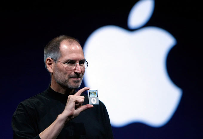 02-Star-Witness-in-Apple-Lawsuit