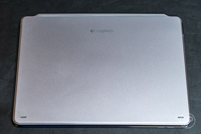 05-Logitech-Ultrathin-Keyboard-Cover