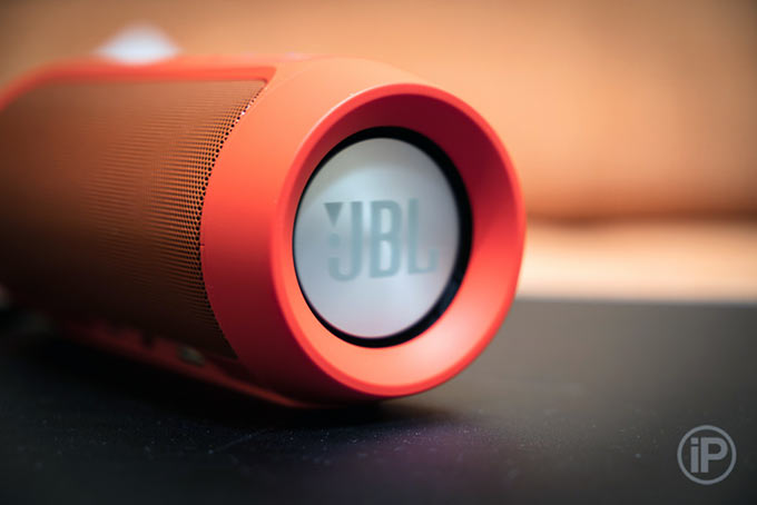 08-JBL-Charge-2