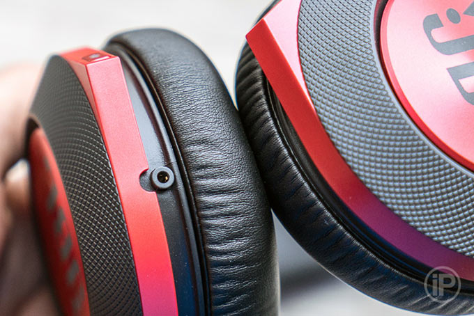 08-JBL-Synchros-E10-30-50BT