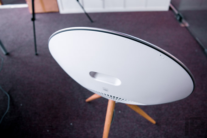 Bang-&-Olufsen-BeoPlay-A9-004