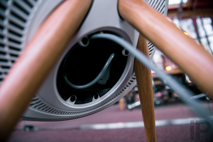Bang-&-Olufsen-BeoPlay-A9-005