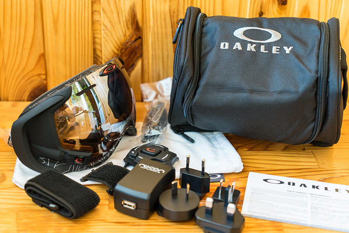 05-Oakley-Airwave-1-5