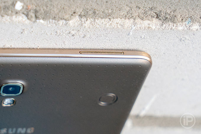 10-Galaxy-Tab-S-8-4-Inuse