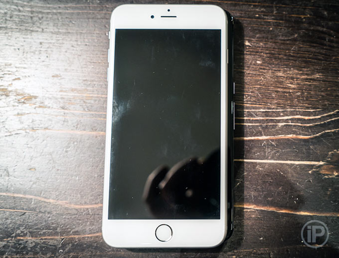 02-Nexus-6-vs-iPhone-6-Plus