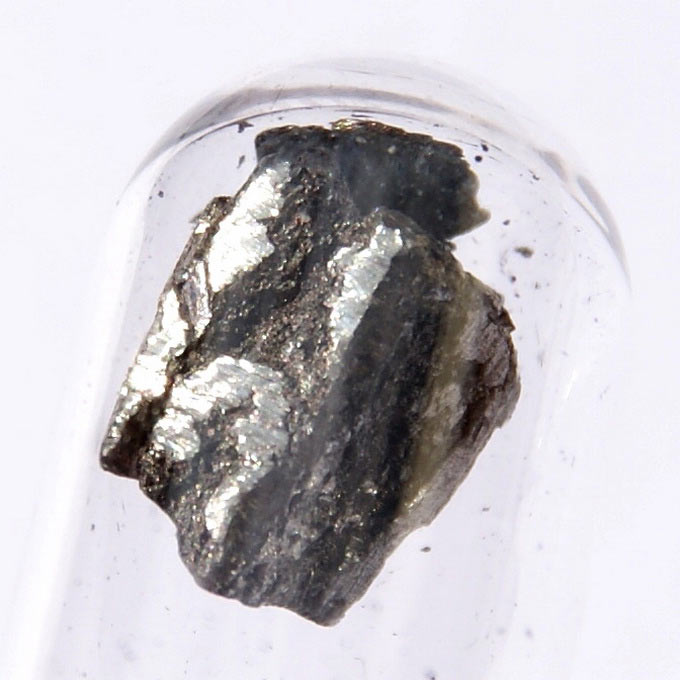 05-Apples-Dirty-Little-Rare-Earth-Secret