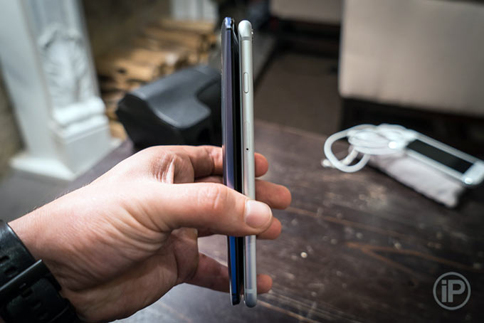 09-Nexus-6-vs-iPhone-6-Plus