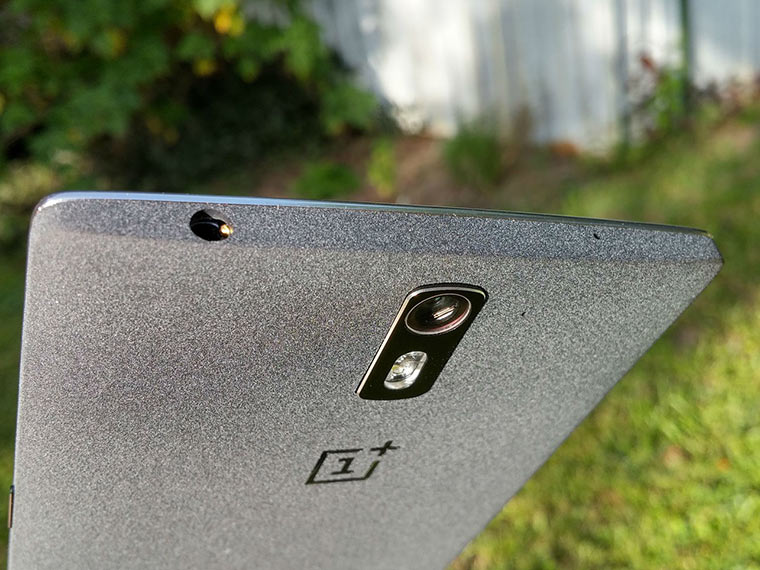 07-OnePlusOne-InUse