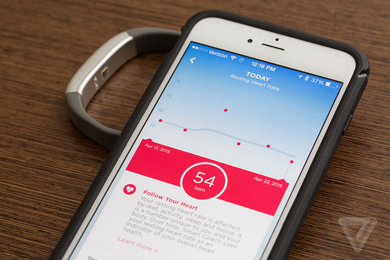 01-5-Jawbone-UP3-Verge